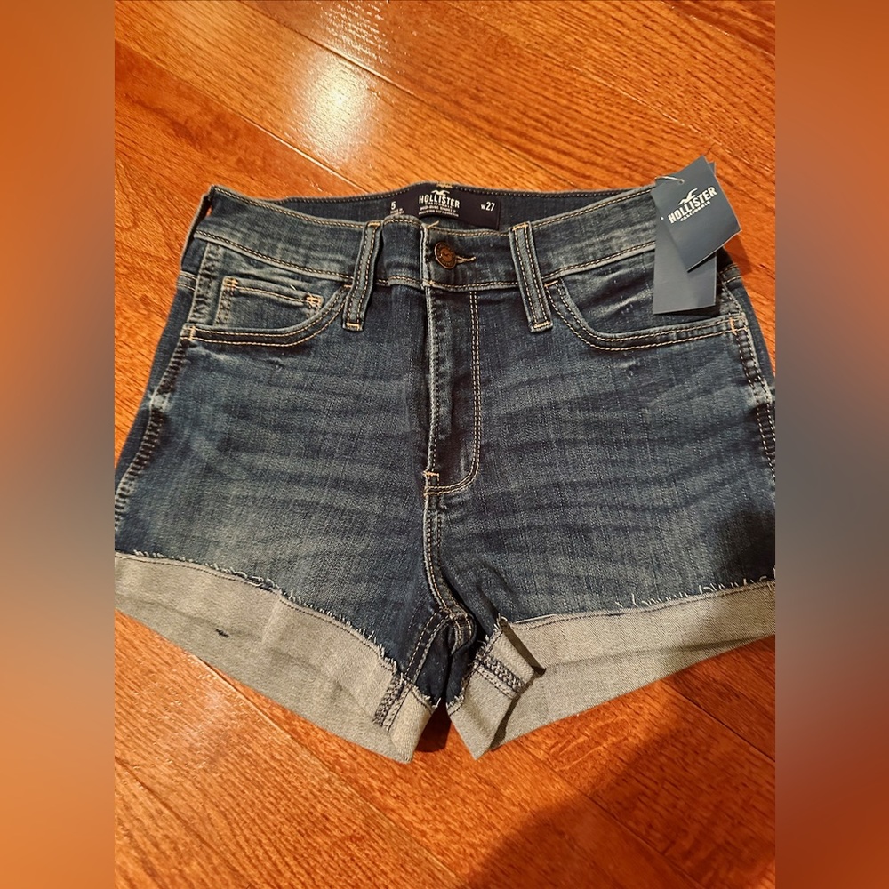 Selling Jean shorts size 5